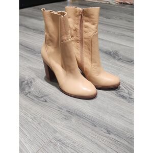 NWT Chinese Laundry Blonde Leather Cool Kid Chunky Heel Ankle Booties